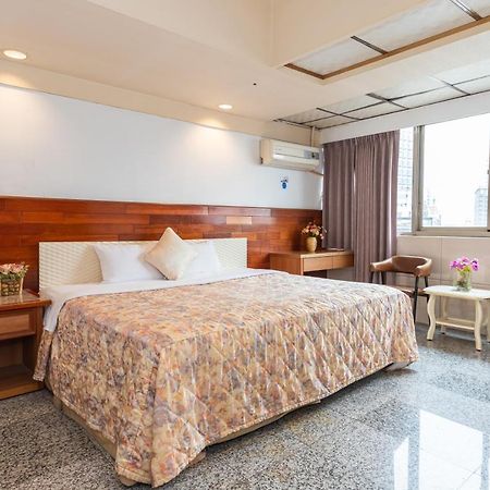 Yi Pin Business Hotel เถาหยวน ภายนอก รูปภาพ