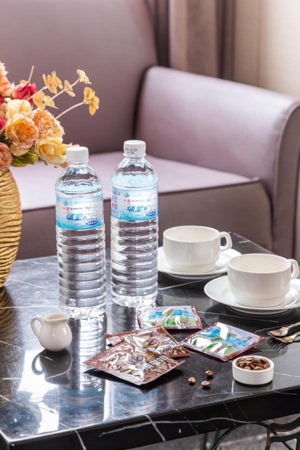 Yi Pin Business Hotel เถาหยวน ภายนอก รูปภาพ