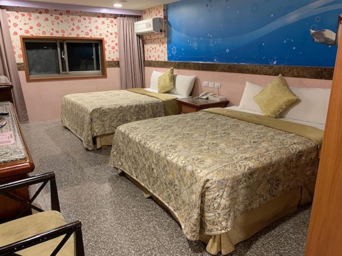 Yi Pin Business Hotel เถาหยวน ภายนอก รูปภาพ