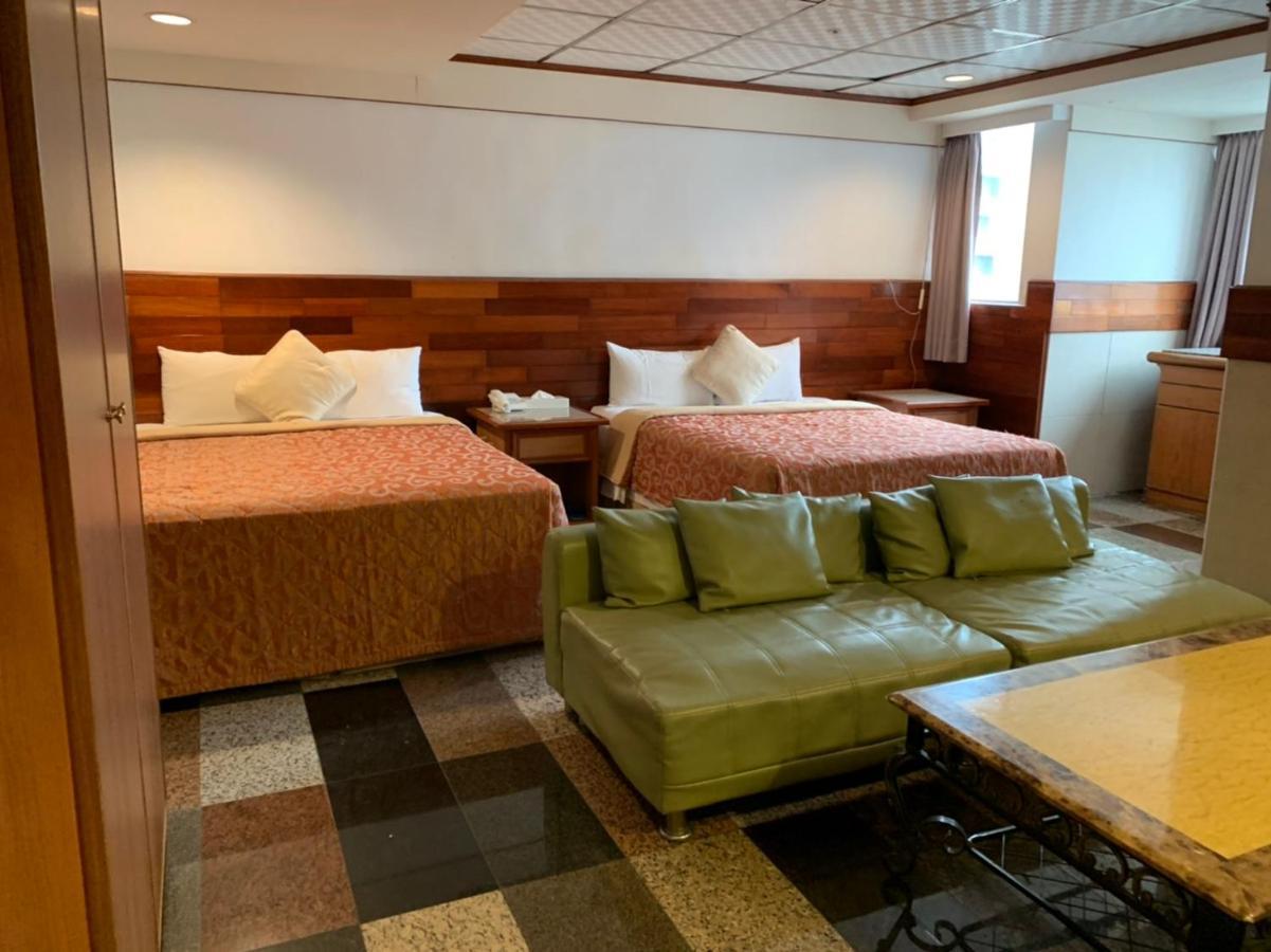 Yi Pin Business Hotel เถาหยวน ภายนอก รูปภาพ