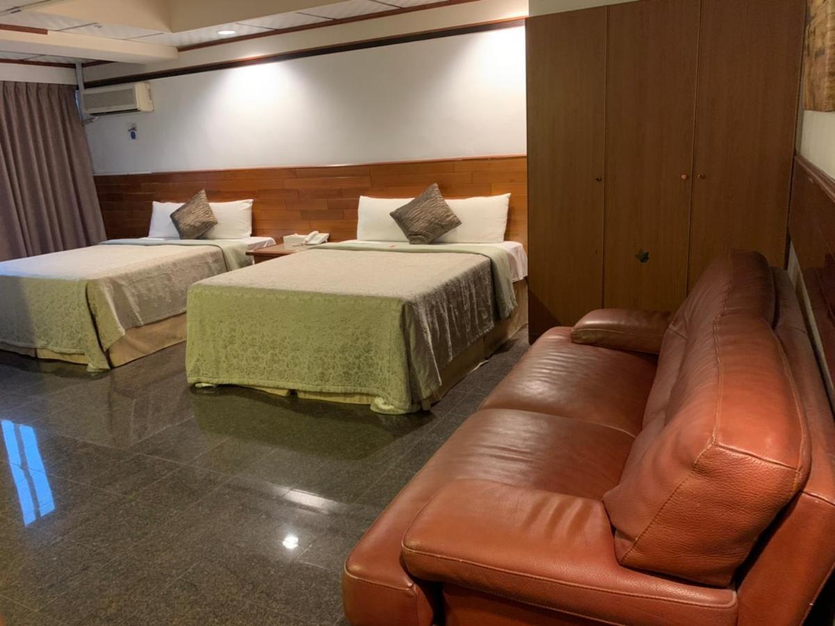 Yi Pin Business Hotel เถาหยวน ภายนอก รูปภาพ
