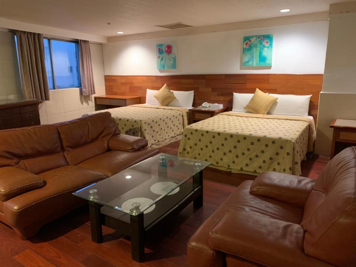 Yi Pin Business Hotel เถาหยวน ภายนอก รูปภาพ